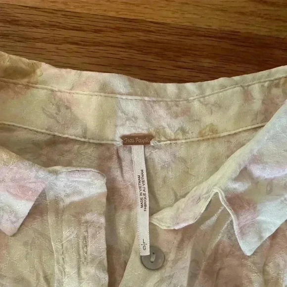 Free People Celia Printed Blouse in Ivory - Size Large - Picture 4 of 9
